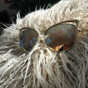 Cat eye sunglasses